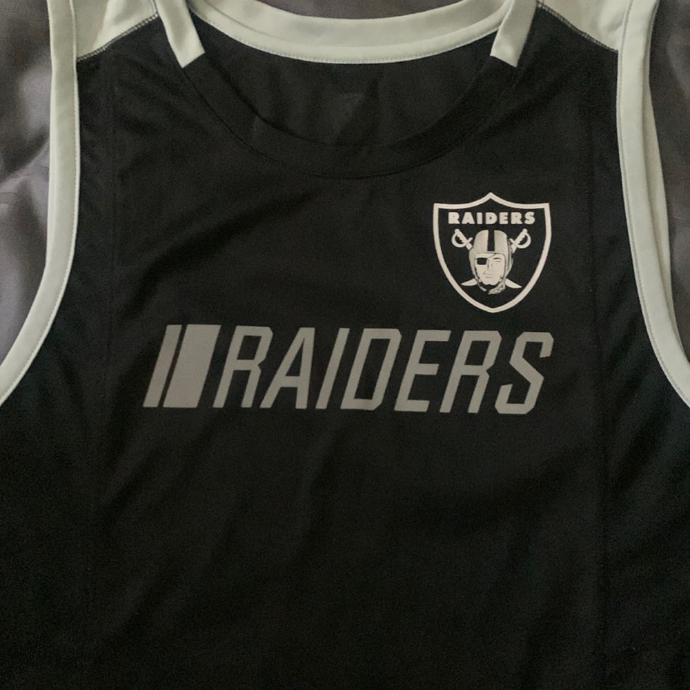 Men’s large Raiders mesh tank top